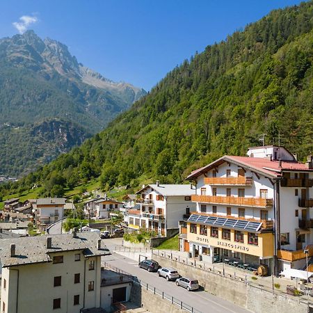 Hotel Biancospino Lanzada Exterior photo