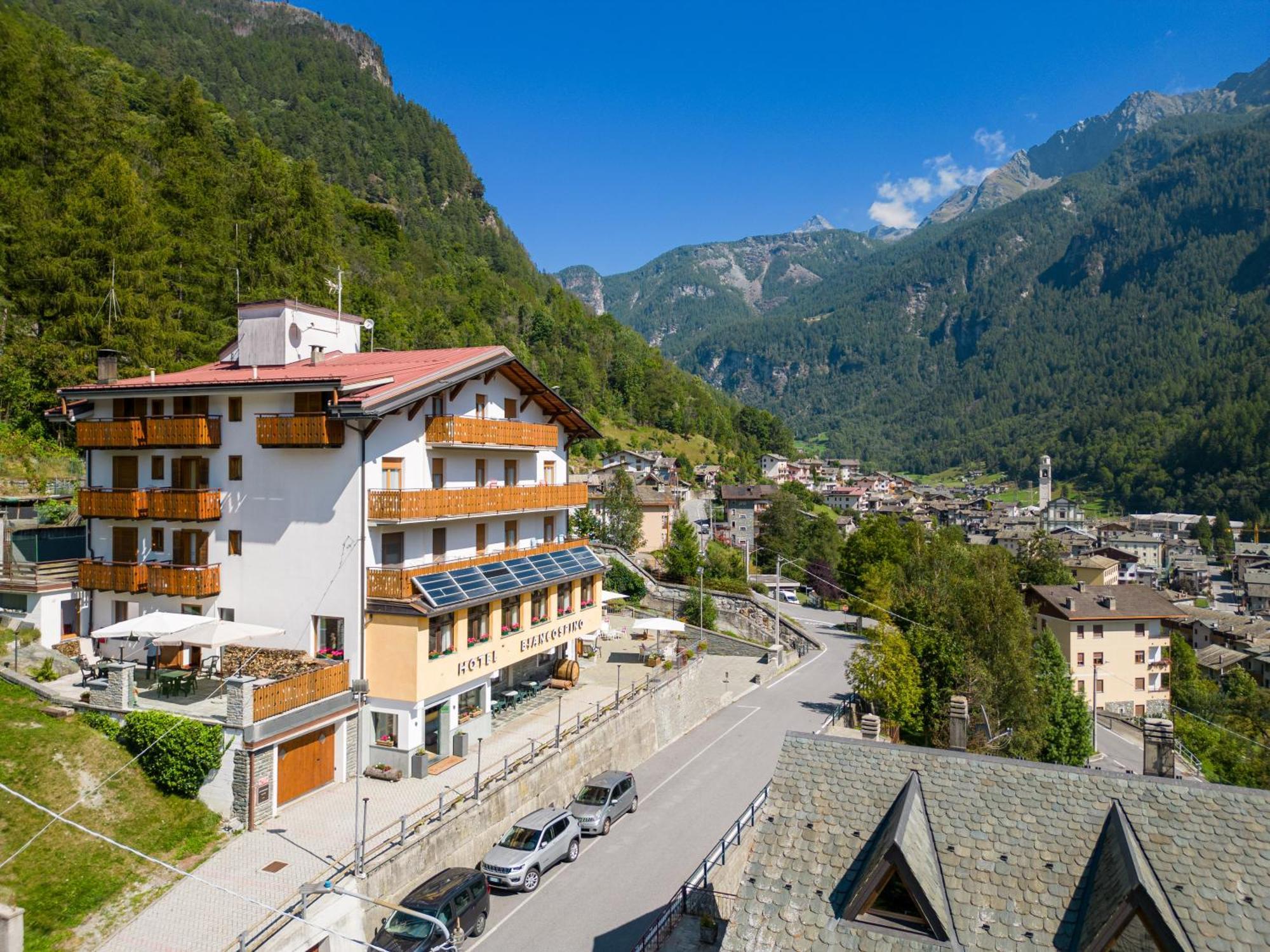 Hotel Biancospino Lanzada Exterior photo